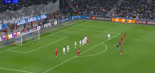 体育视频直播-索博任意球破僵局，萨拉赫回归铁卫造乌龙，利物浦3-0完胜马赛