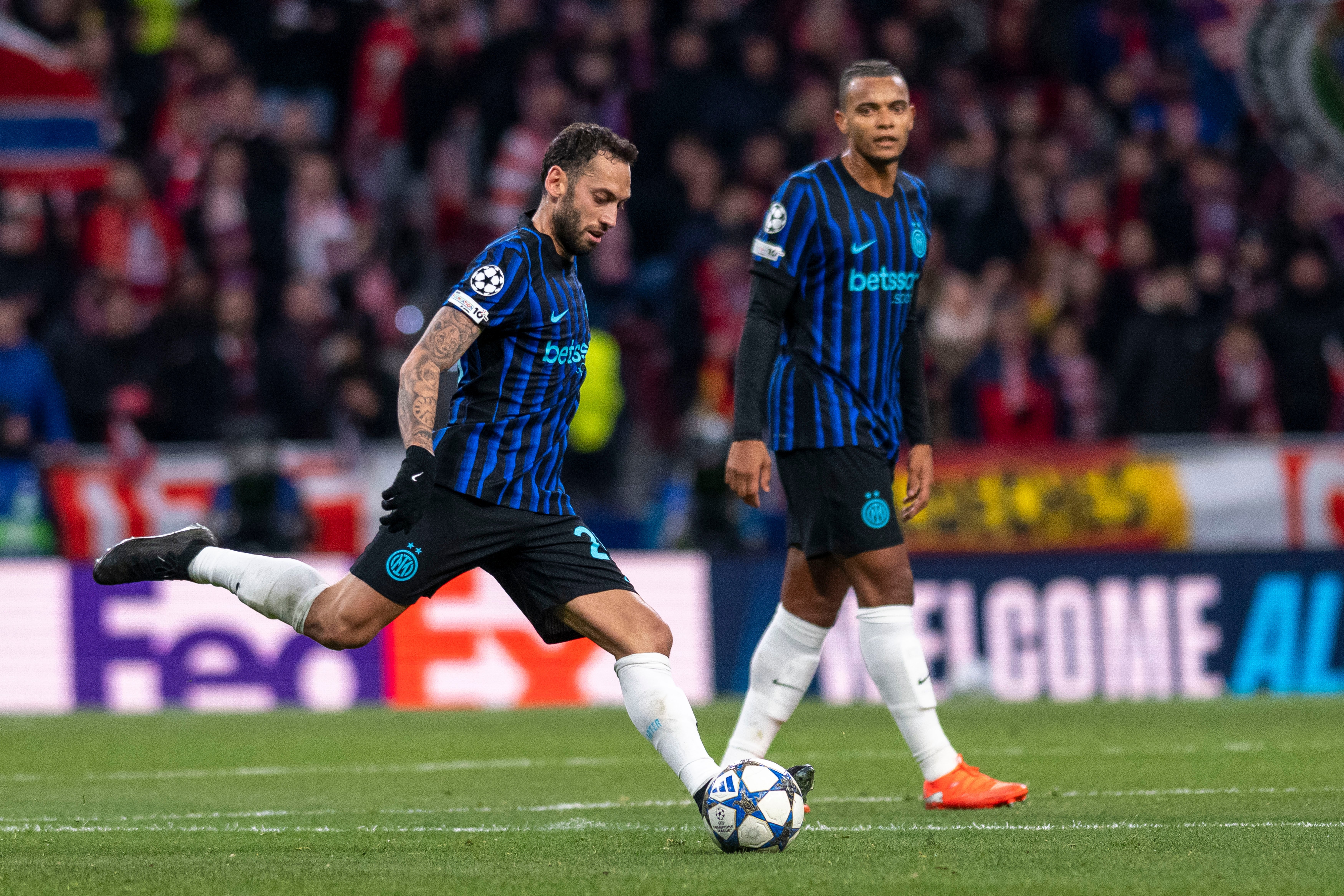 米体：国米将在关键位置注入新鲜血液，计划引进科内、维卡里奥等