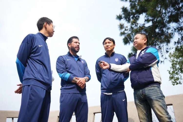 app下载-莫拉春日东湖行 邀您赏樱花、来看球