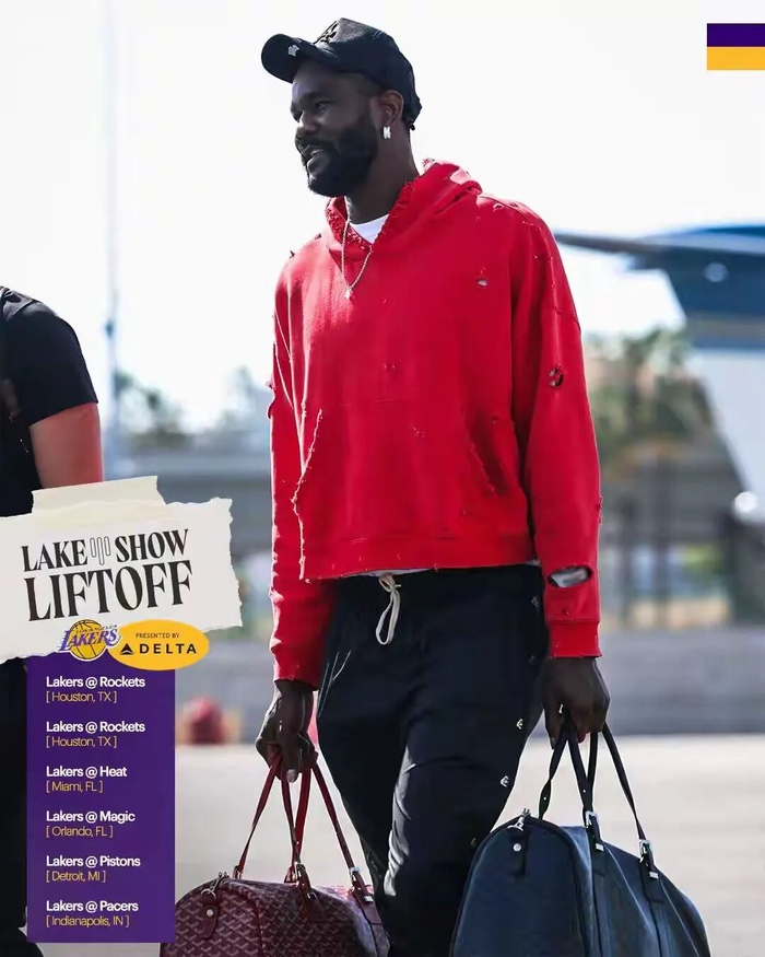 体育视频直播-湖人社媒分享球员奔赴休斯顿的登机照片组图，东契奇出镜|火箭|洛杉矶湖人队|休斯敦火箭队|卢卡-东契奇|nba_新浪体育_新浪新闻