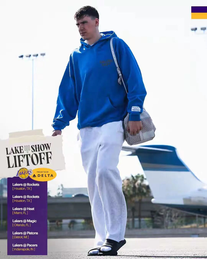 体育视频直播-湖人社媒分享球员奔赴休斯顿的登机照片组图，东契奇出镜|火箭|洛杉矶湖人队|休斯敦火箭队|卢卡-东契奇|nba_新浪体育_新浪新闻