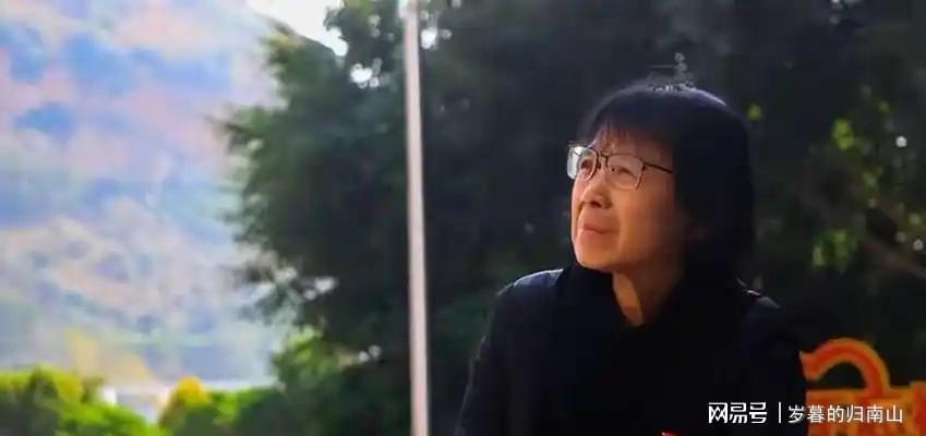 人民日报发文，揭张桂梅真实现状，卸任华坪女高校长传闻早有真相