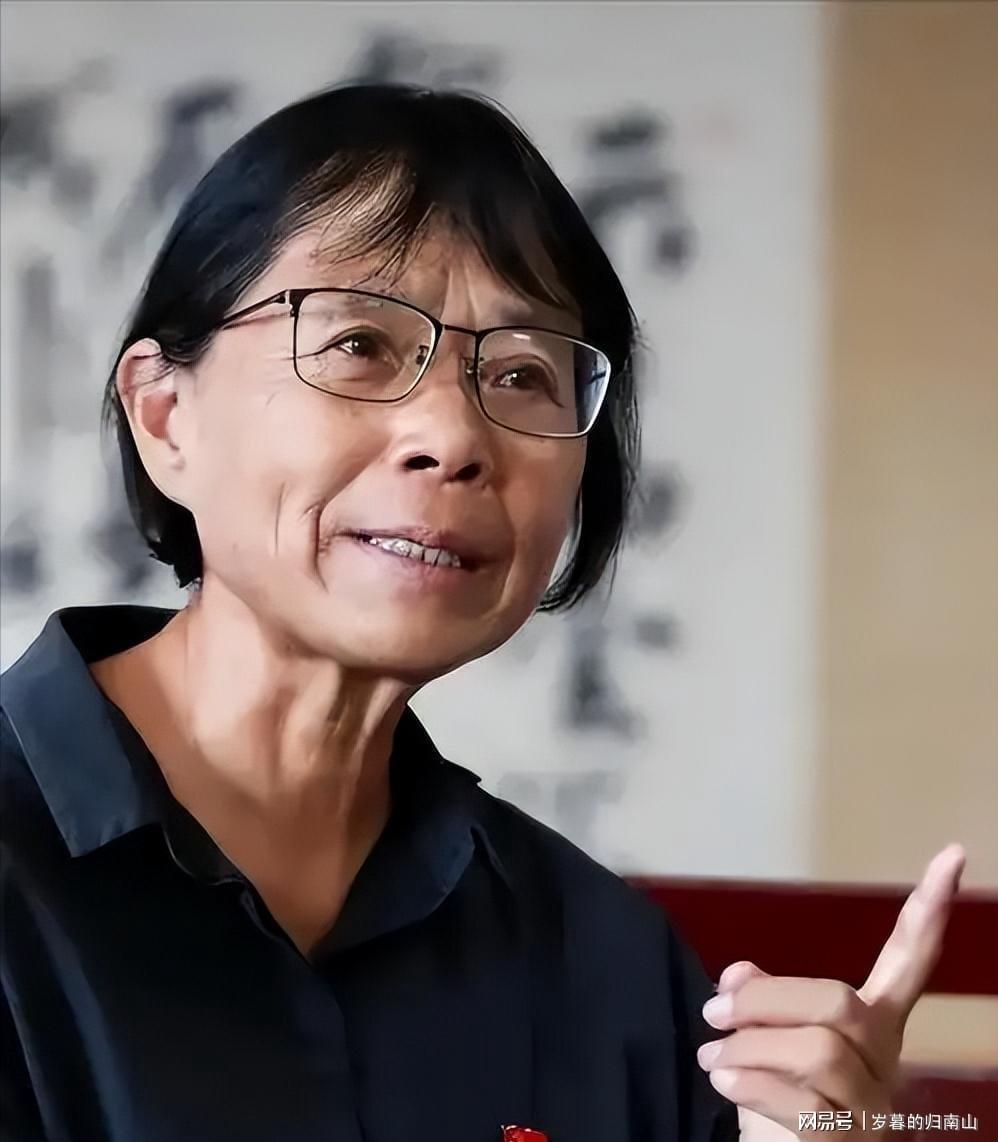 人民日报发文，揭张桂梅真实现状，卸任华坪女高校长传闻早有真相